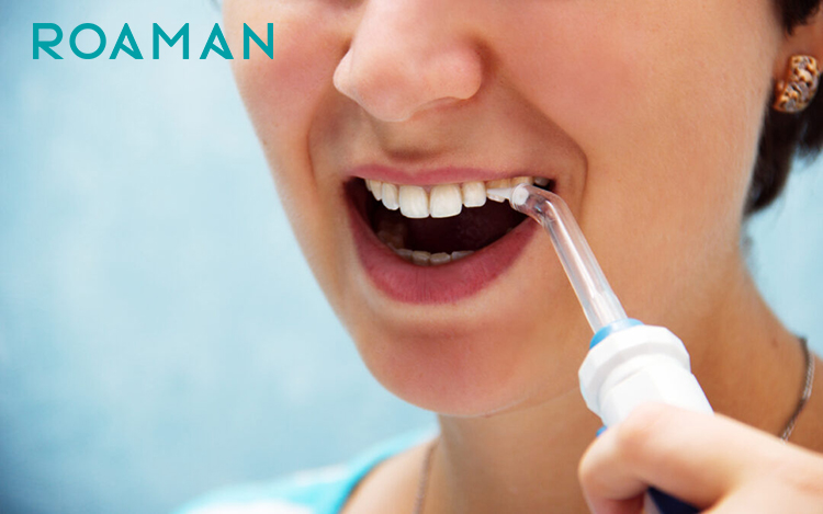 Hơn 90% nha sĩ nói rằng sử dụng máy tăm nước rất hiệu quả trong việc loại bỏ mảng bám giữa các kẽ răng